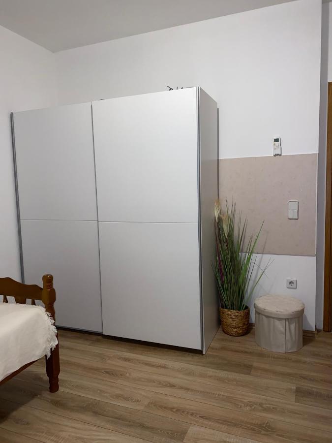 Three Bedroom Apartment Between Trogir And Split Kaštela エクステリア 写真